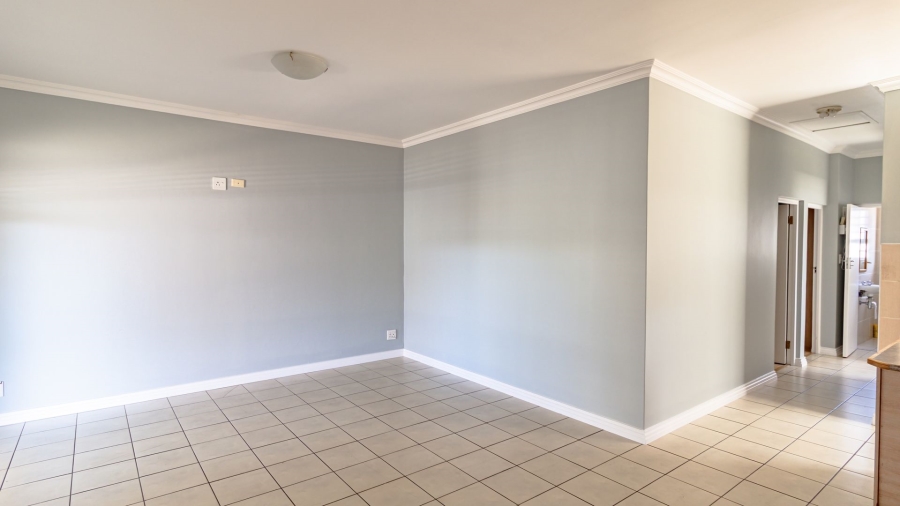 To Let 5 Bedroom Property for Rent in Myburgh Park Western Cape